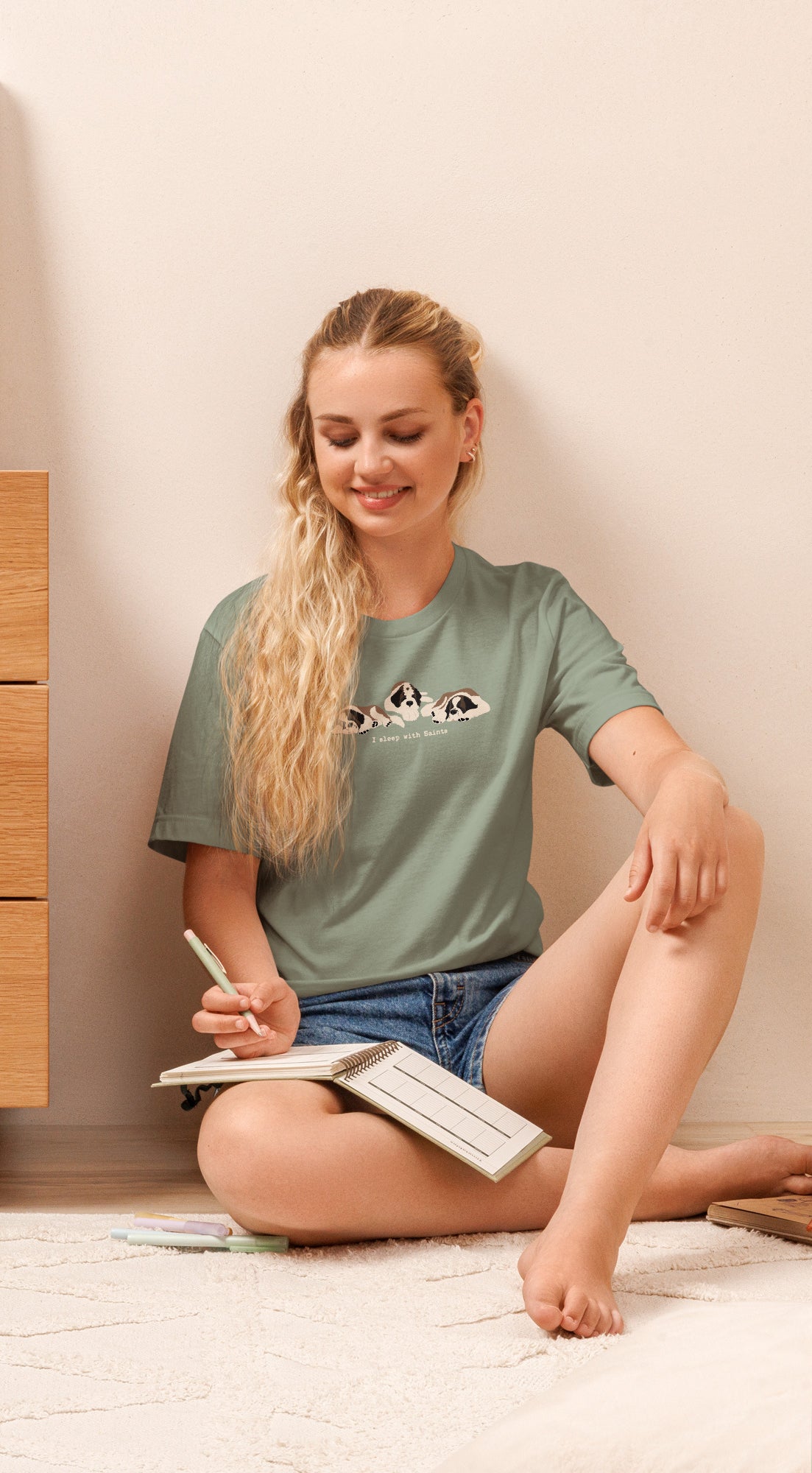 I Sleep with Saints Lightweight T-shirt