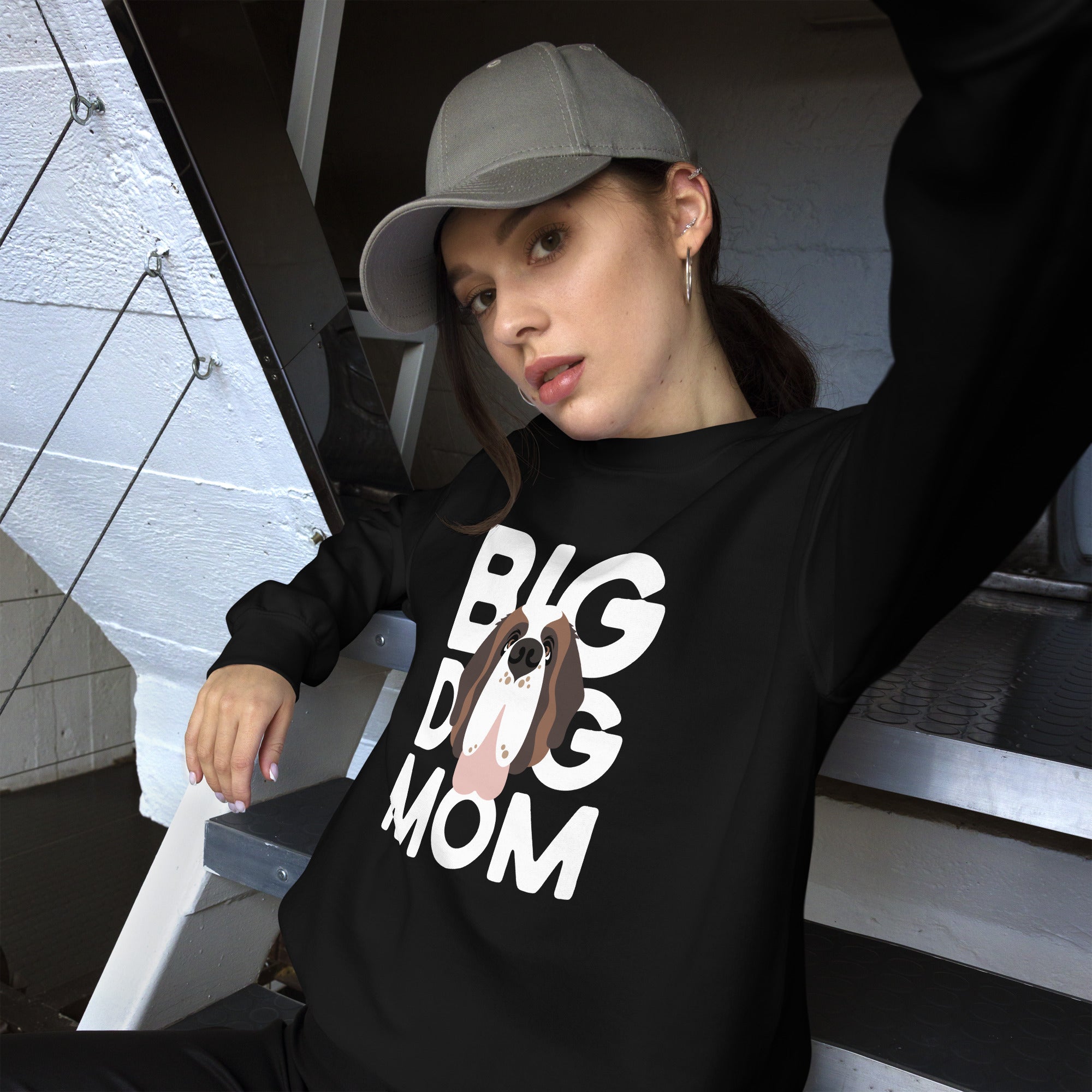 Big Dog Mom Sweatshirt - Lucy + Norman