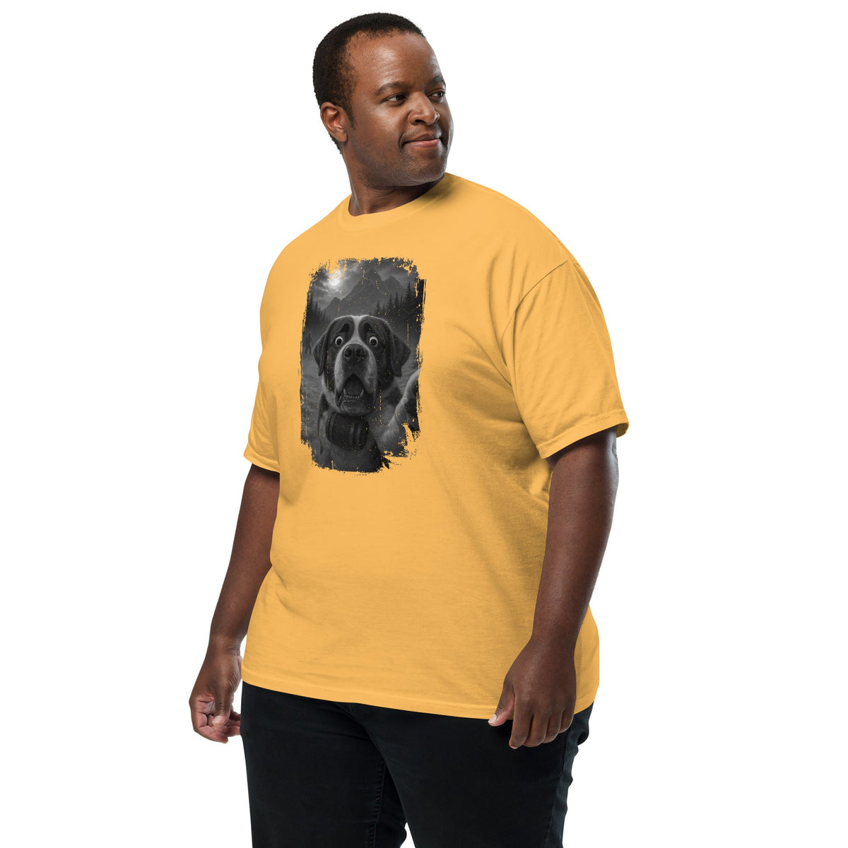 Bigfoot Scaredy Saint Bernard Selfie T-Shirt - Lucy + Norman