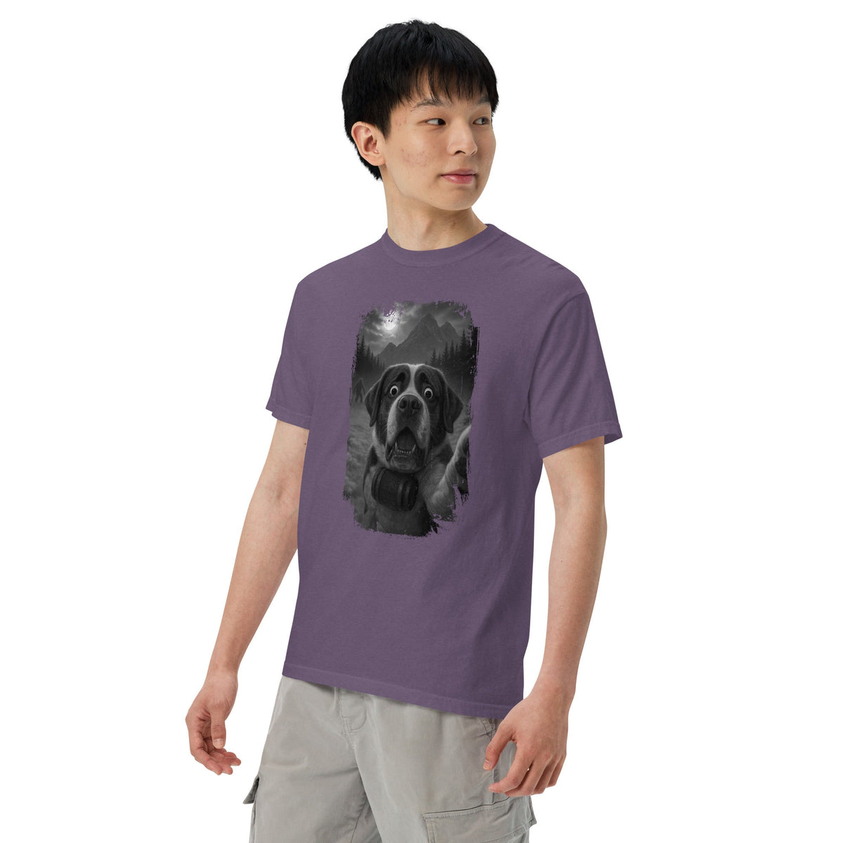 Bigfoot Scaredy Saint Bernard Selfie T-Shirt - Lucy + Norman