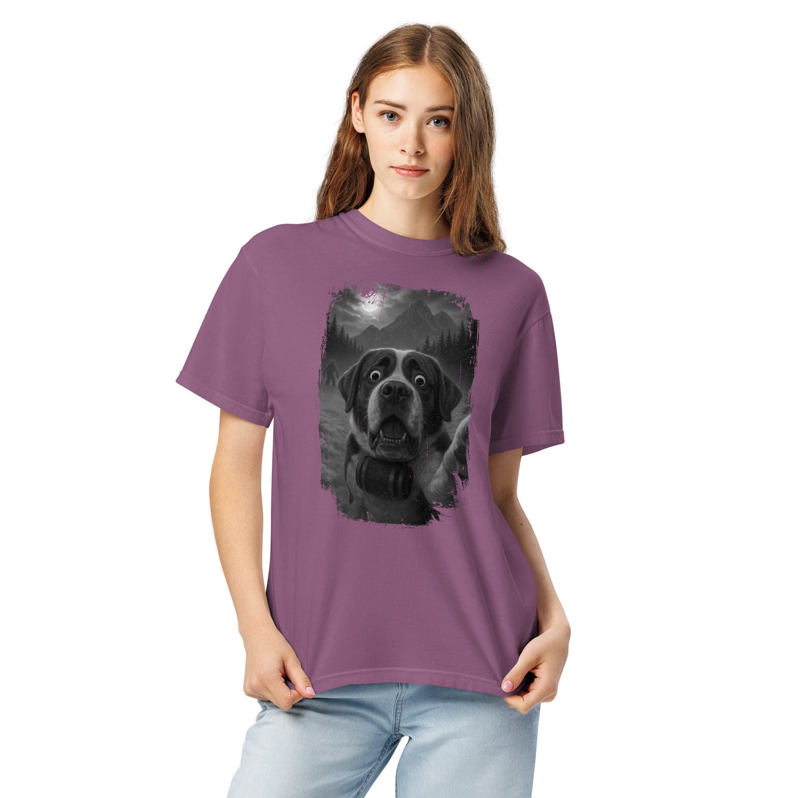 Bigfoot Scaredy Saint Bernard Selfie T-Shirt - Lucy + Norman