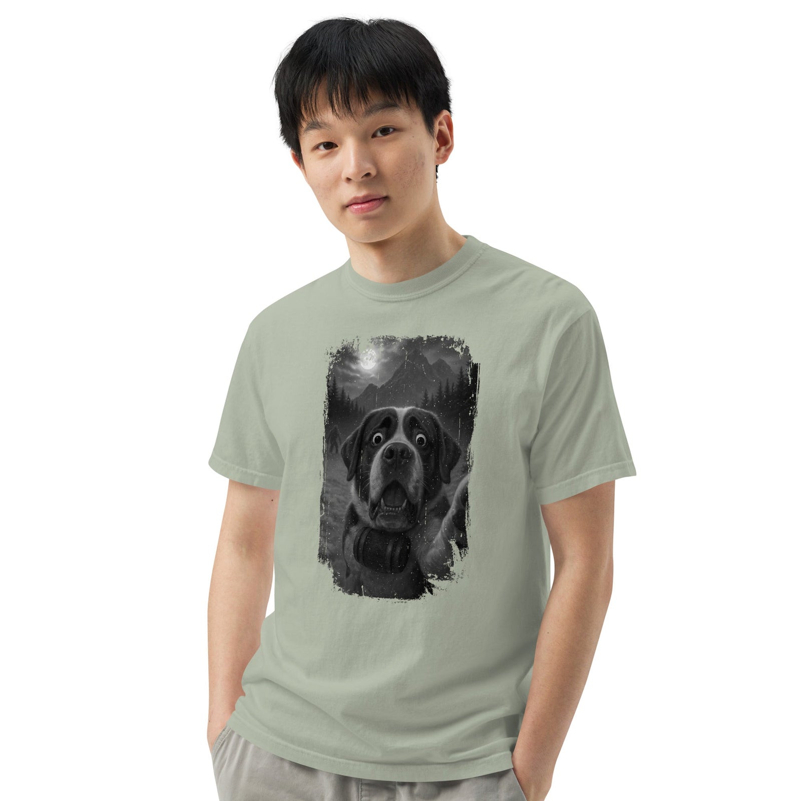 Bigfoot Scaredy Saint Bernard Selfie T-Shirt - Lucy + Norman