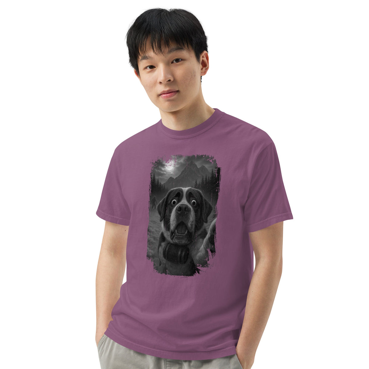 Bigfoot Scaredy Saint Bernard Selfie T-Shirt - Lucy + Norman