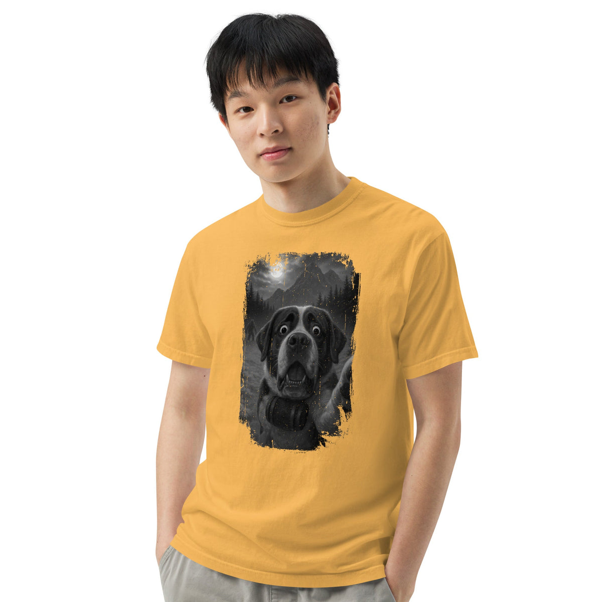 Bigfoot Scaredy Saint Bernard Selfie T-Shirt - Lucy + Norman