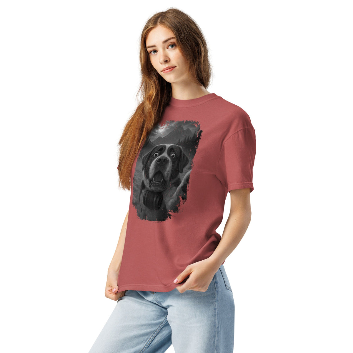 Bigfoot Scaredy Saint Bernard Selfie T-Shirt - Lucy + Norman