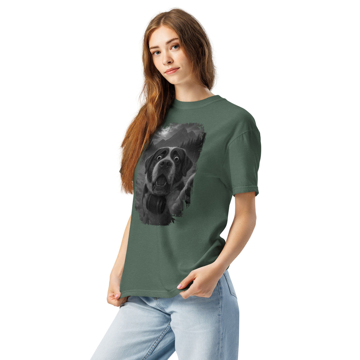 Bigfoot Scaredy Saint Bernard Selfie T-Shirt - Lucy + Norman