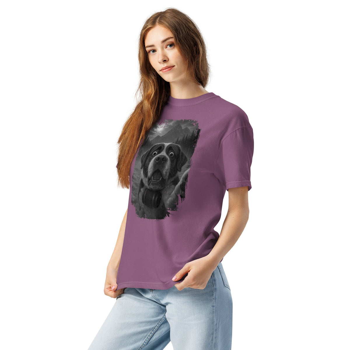 Bigfoot Scaredy Saint Bernard Selfie T-Shirt - Lucy + Norman