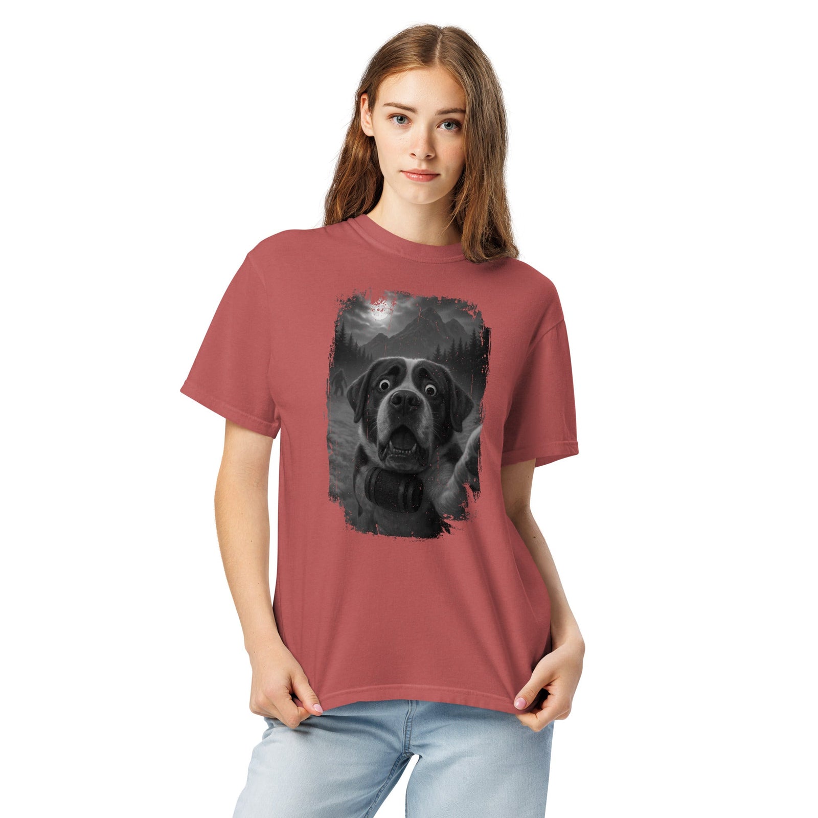 Bigfoot Scaredy Saint Bernard Selfie T-Shirt - Lucy + Norman