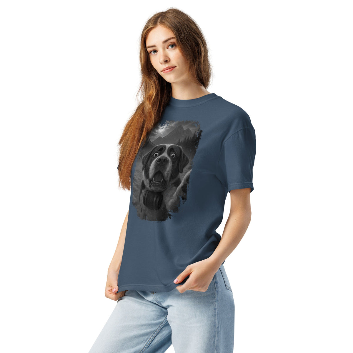 Bigfoot Scaredy Saint Bernard Selfie T-Shirt - Lucy + Norman