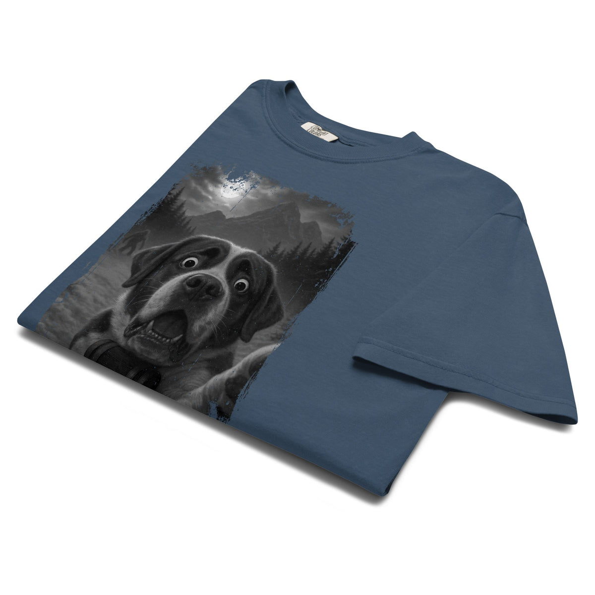 Bigfoot Scaredy Saint Bernard Selfie T-Shirt - Lucy + Norman
