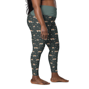 Green Mountain Crossover Leggings with Pockets - Lucy + Norman