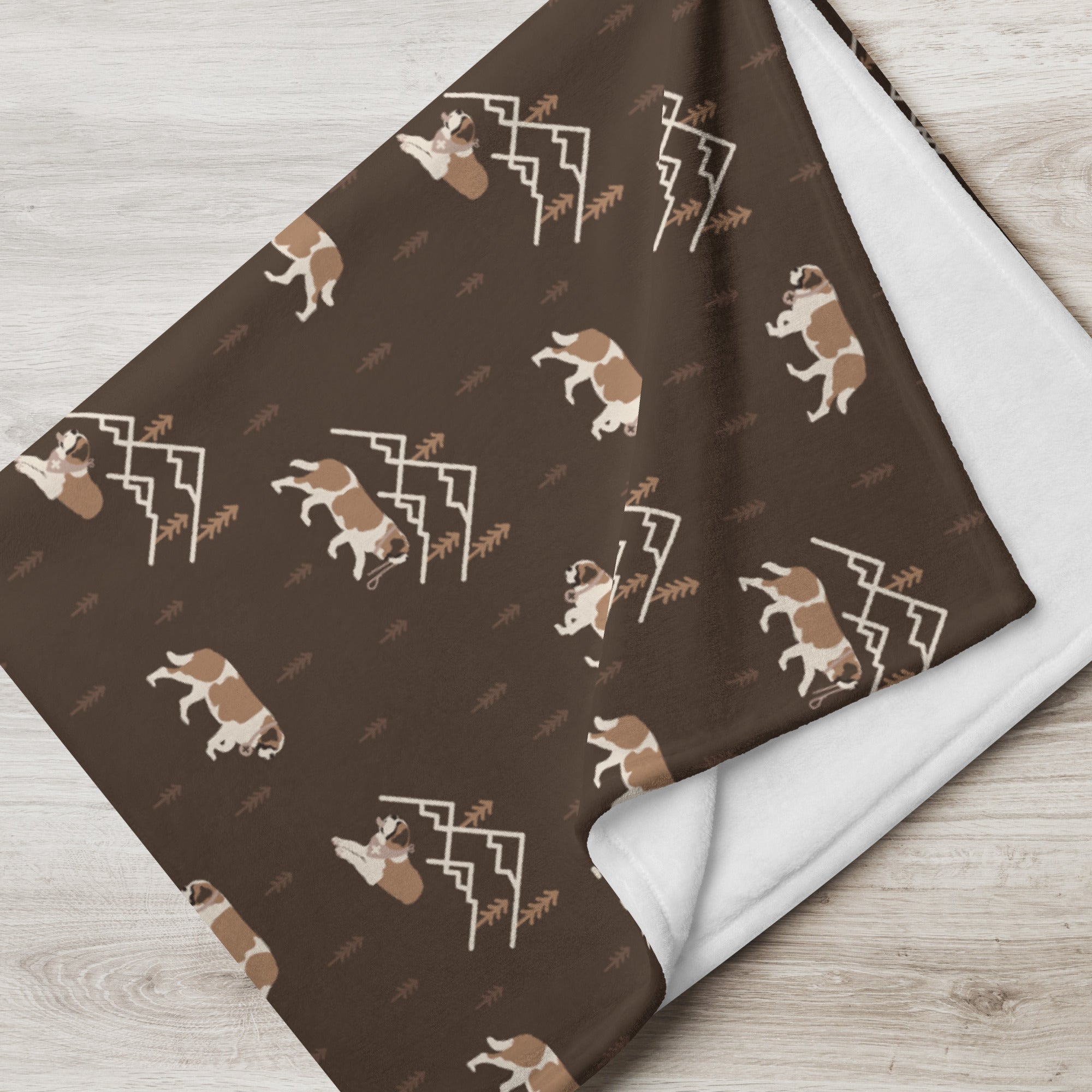 Minimal Mountains Fleece Throw Blanket - Lucy + Norman